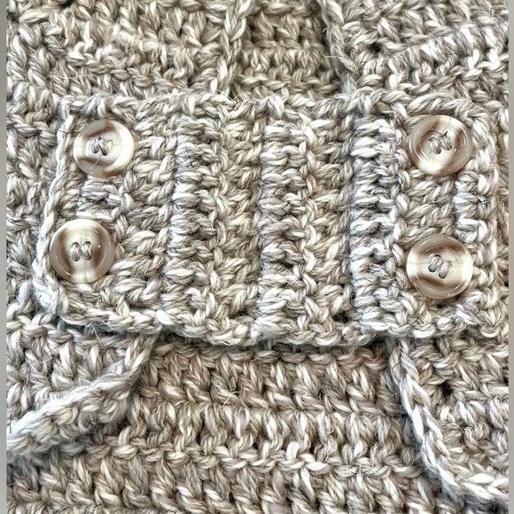 Gorgeous hand crochet 100% Washable Merino Wool Dog Coat/Sweater, beige/oatmeal - Picture 6 of 9